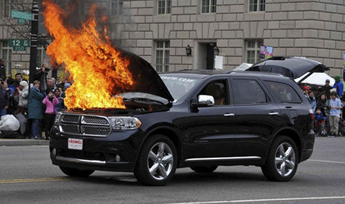 爆胎自燃屡见不鲜 夏季保养的注意事项